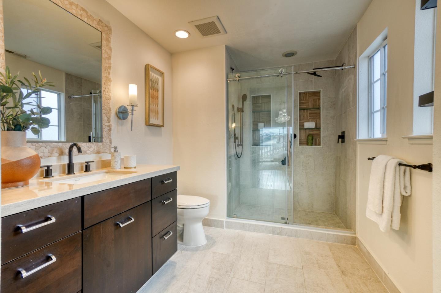 15 Amy Dr