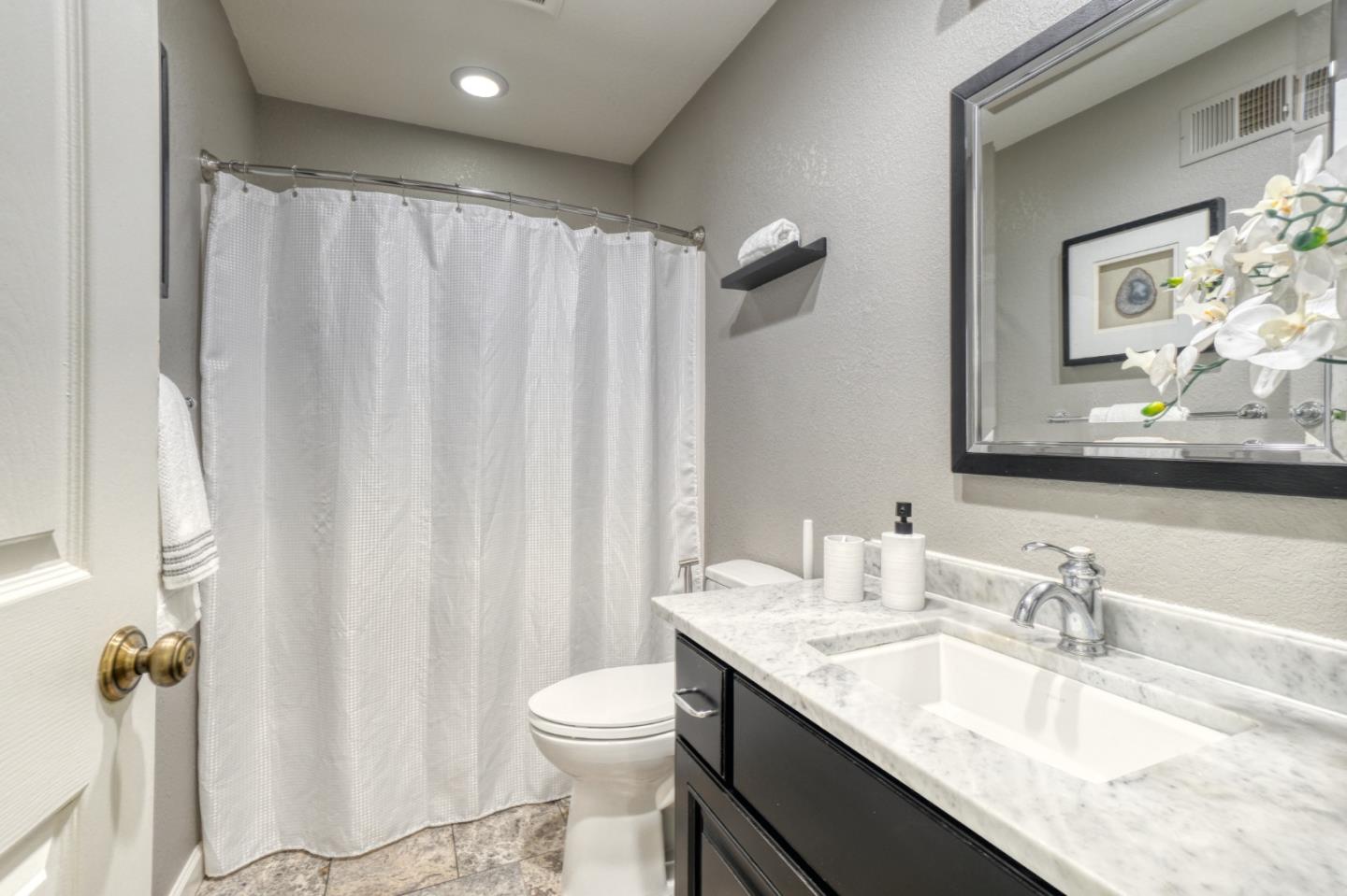 15 Amy Dr