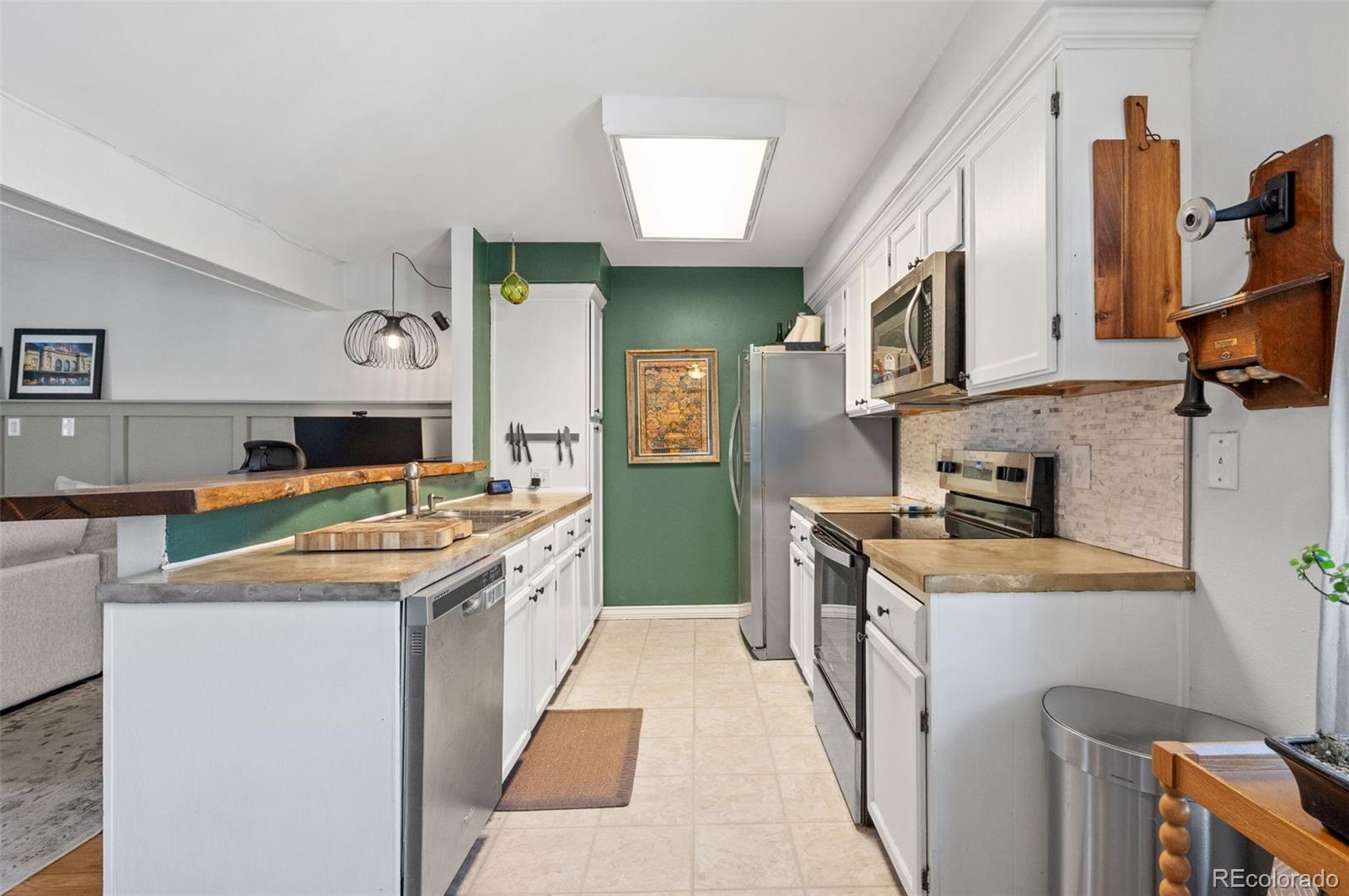 2061 S Helena Street Unit: D