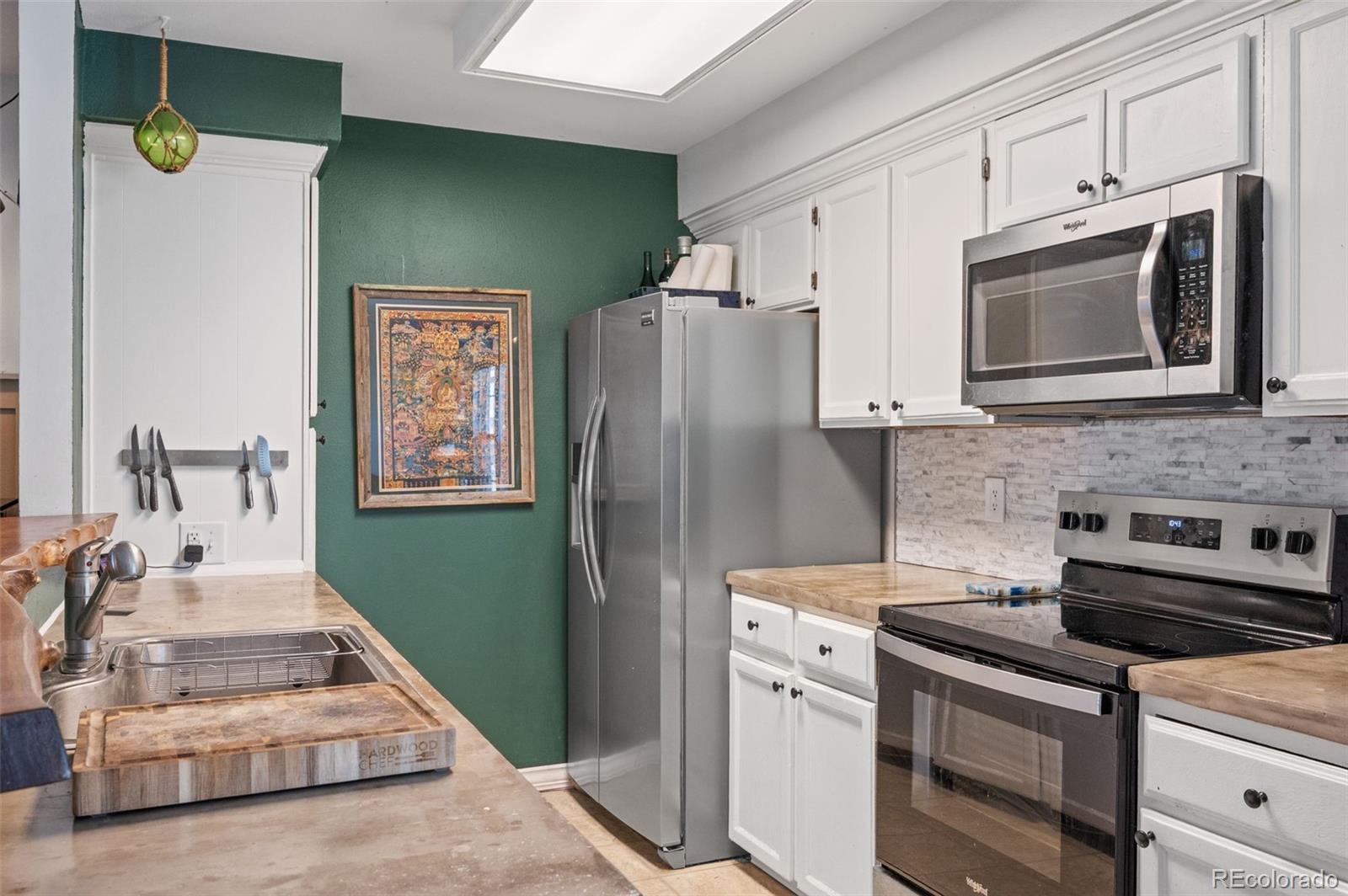 2061 S Helena Street Unit: D