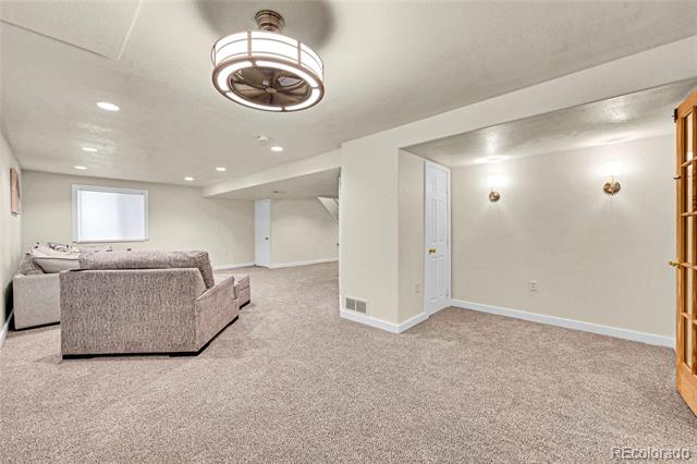 10441 Beech