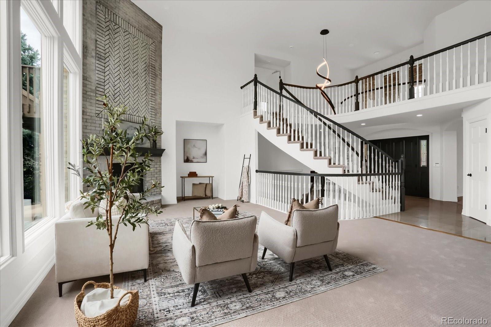 9486 La Costa Lane
