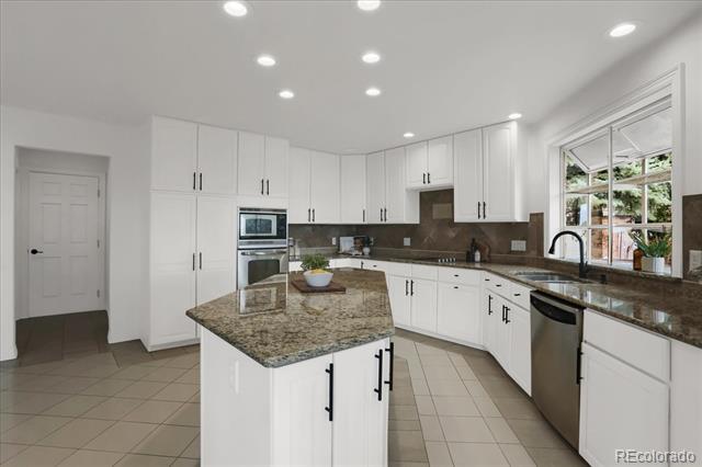 9486 La Costa Lane