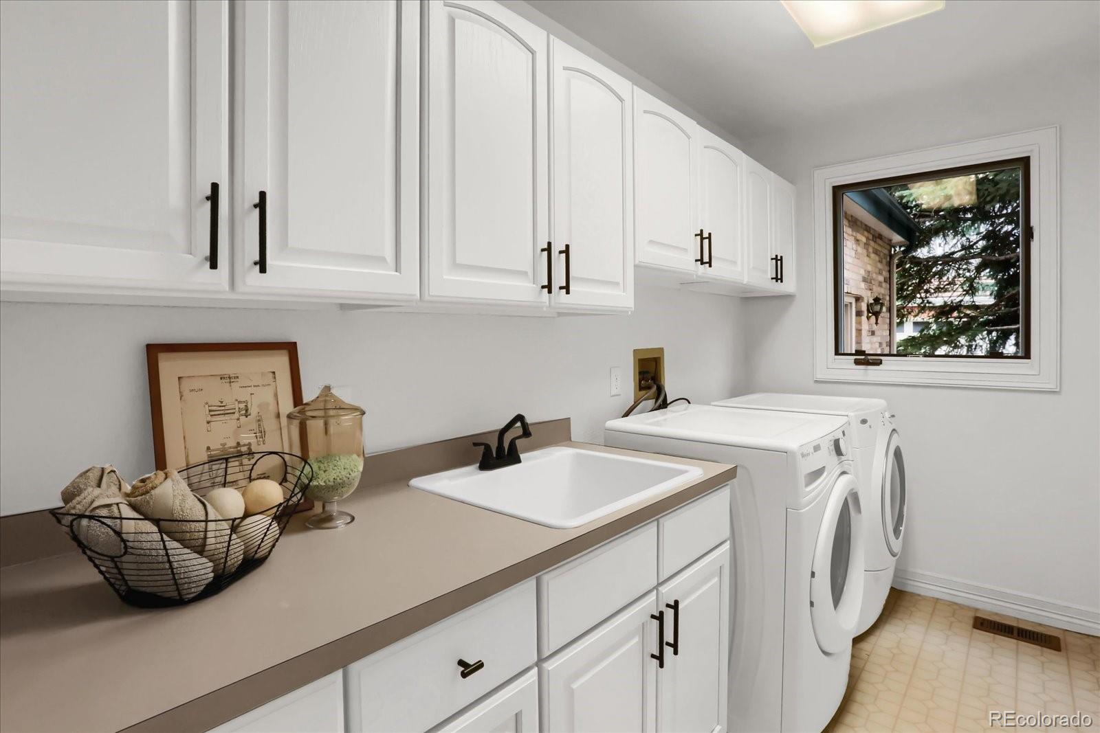 9486 La Costa Lane
