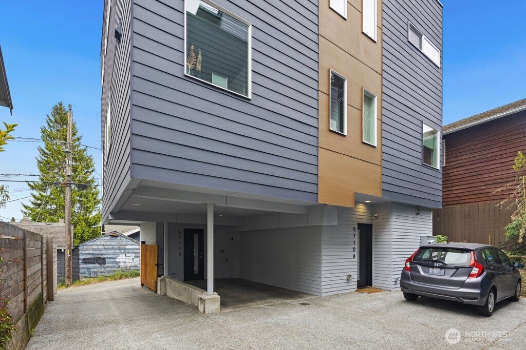 5710 Roosevelt Way NE Unit: B