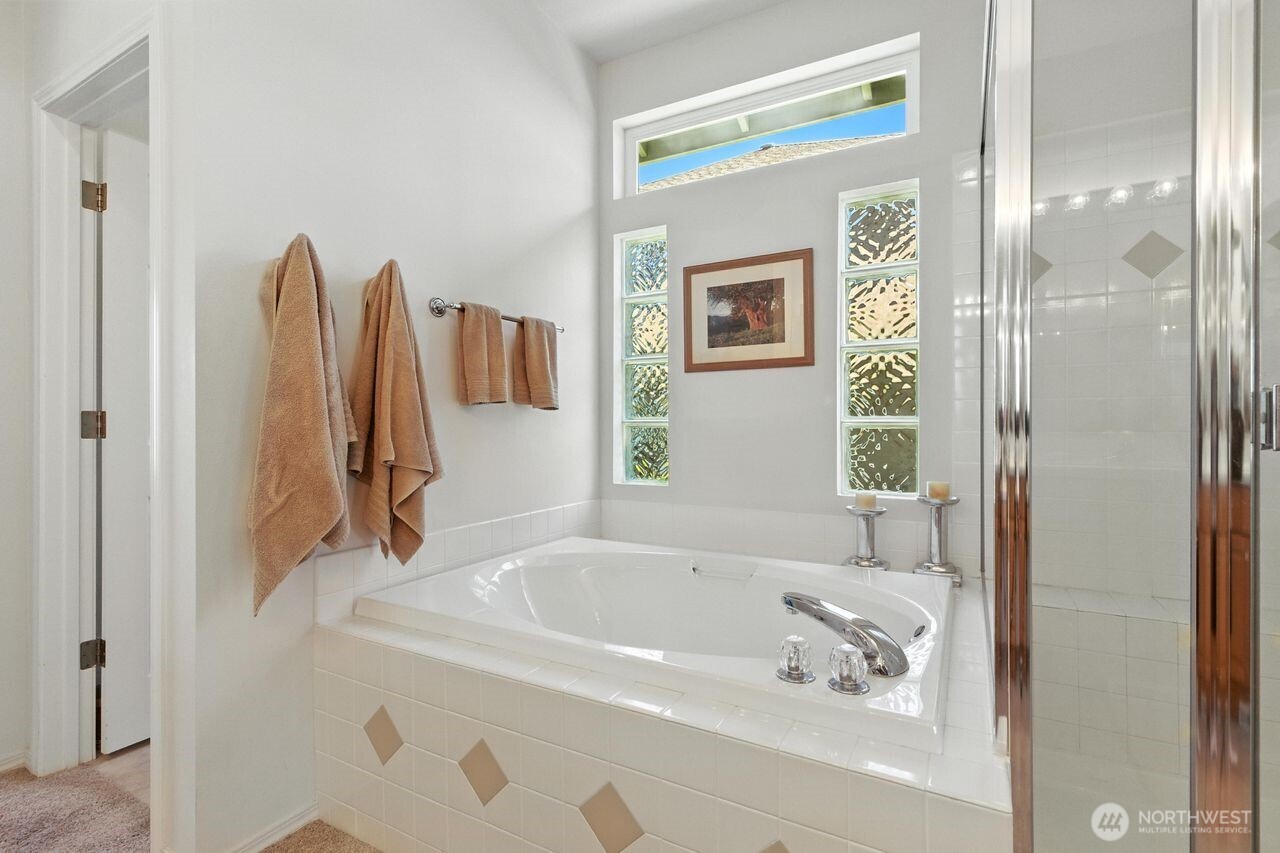 23 Seaway Place