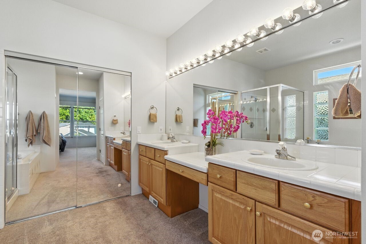 23 Seaway Place