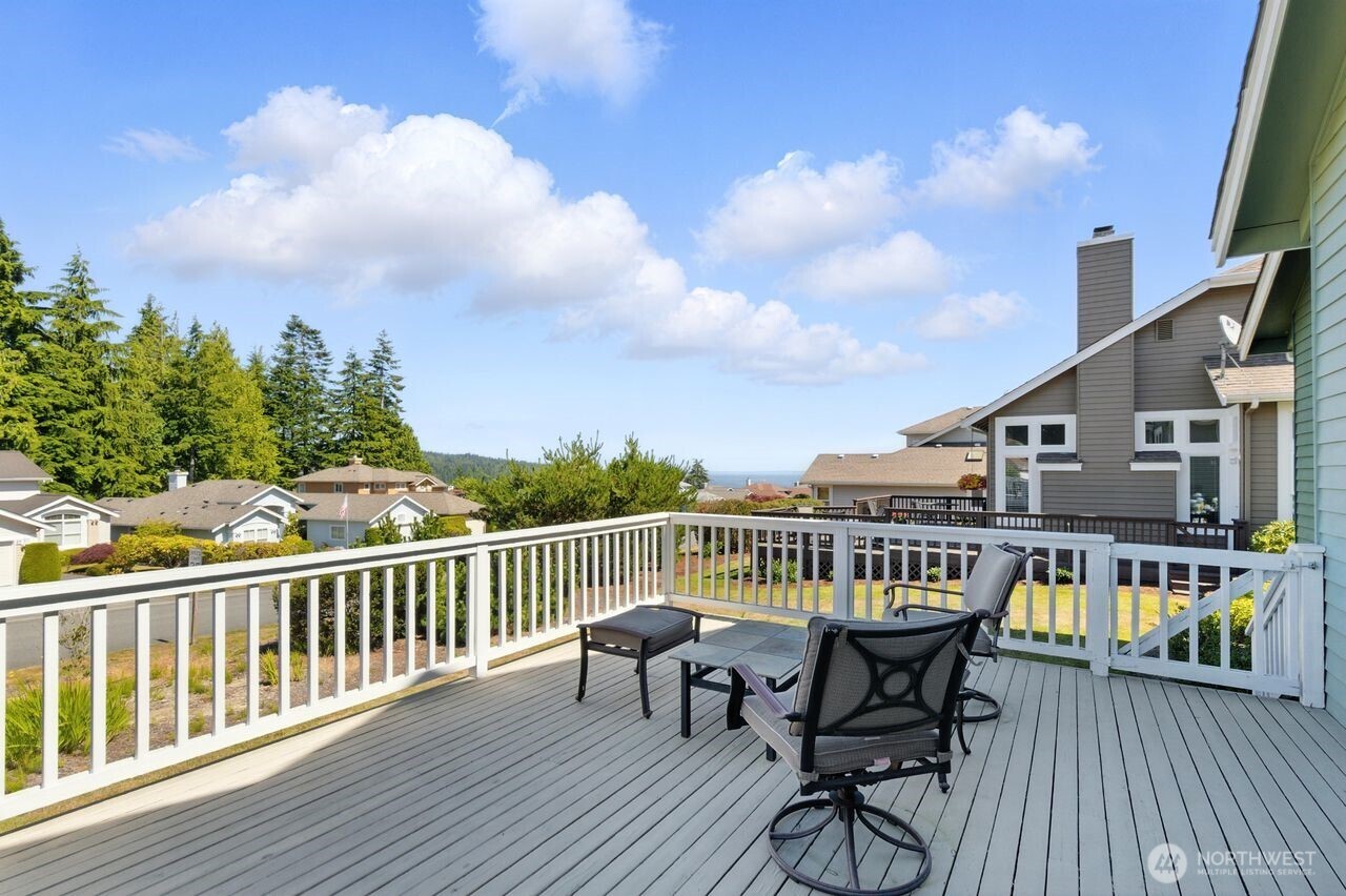 23 Seaway Place