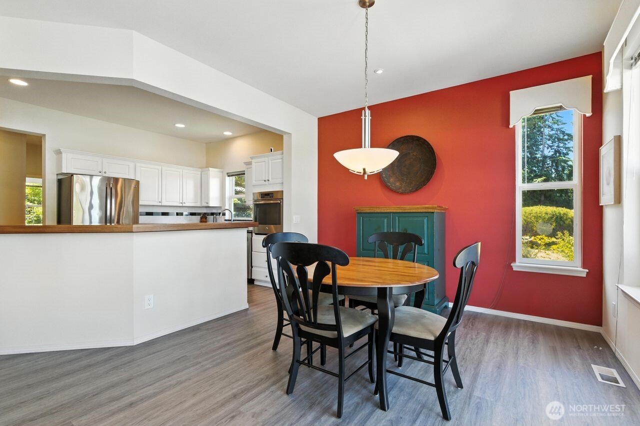 23 Seaway Place
