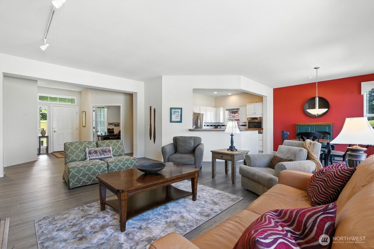 23 Seaway Place