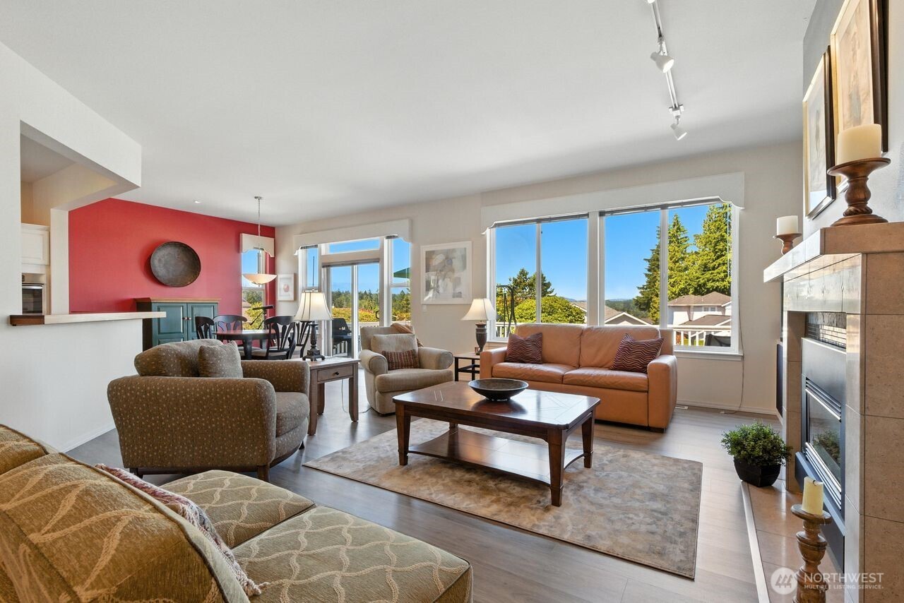 23 Seaway Place