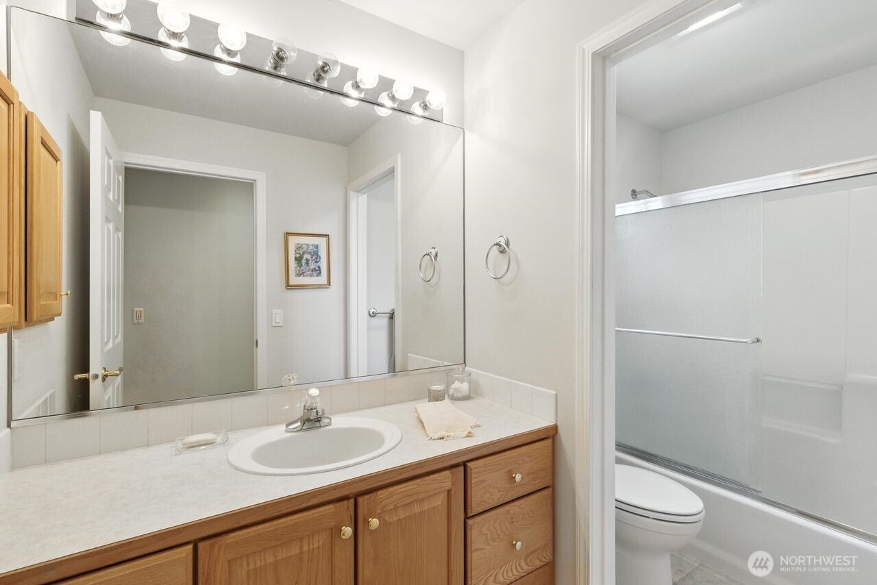 23 Seaway Place