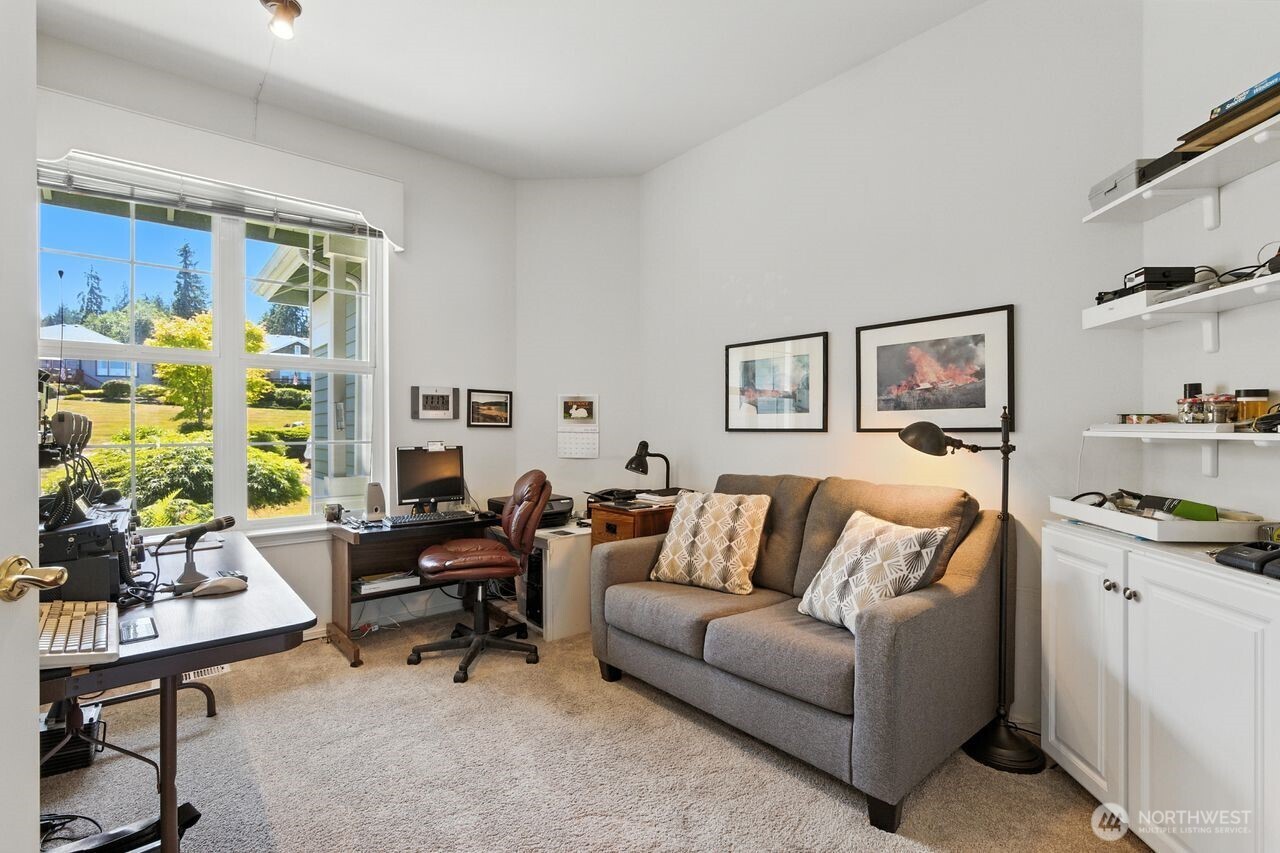 23 Seaway Place