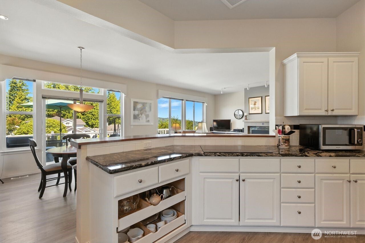 23 Seaway Place