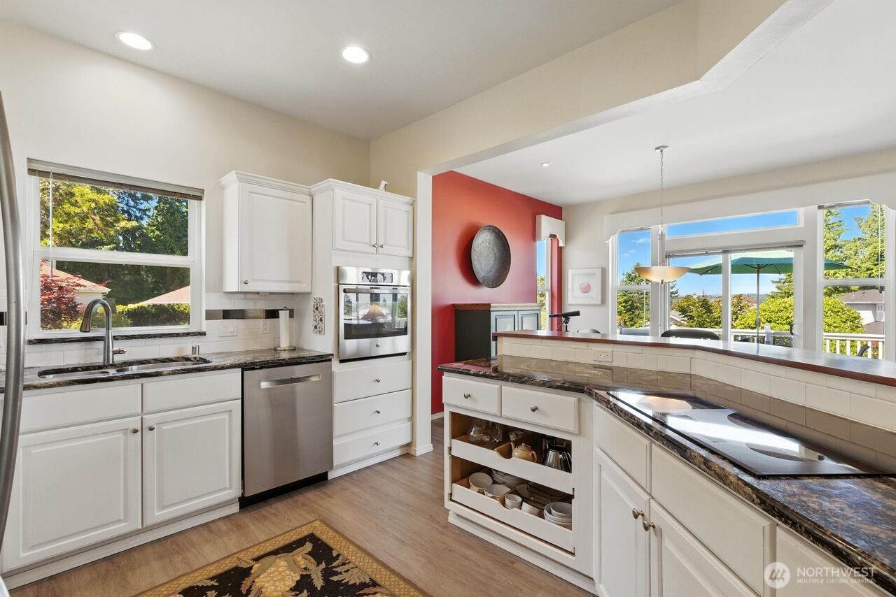 23 Seaway Place