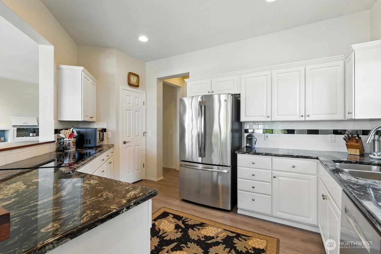 23 Seaway Place