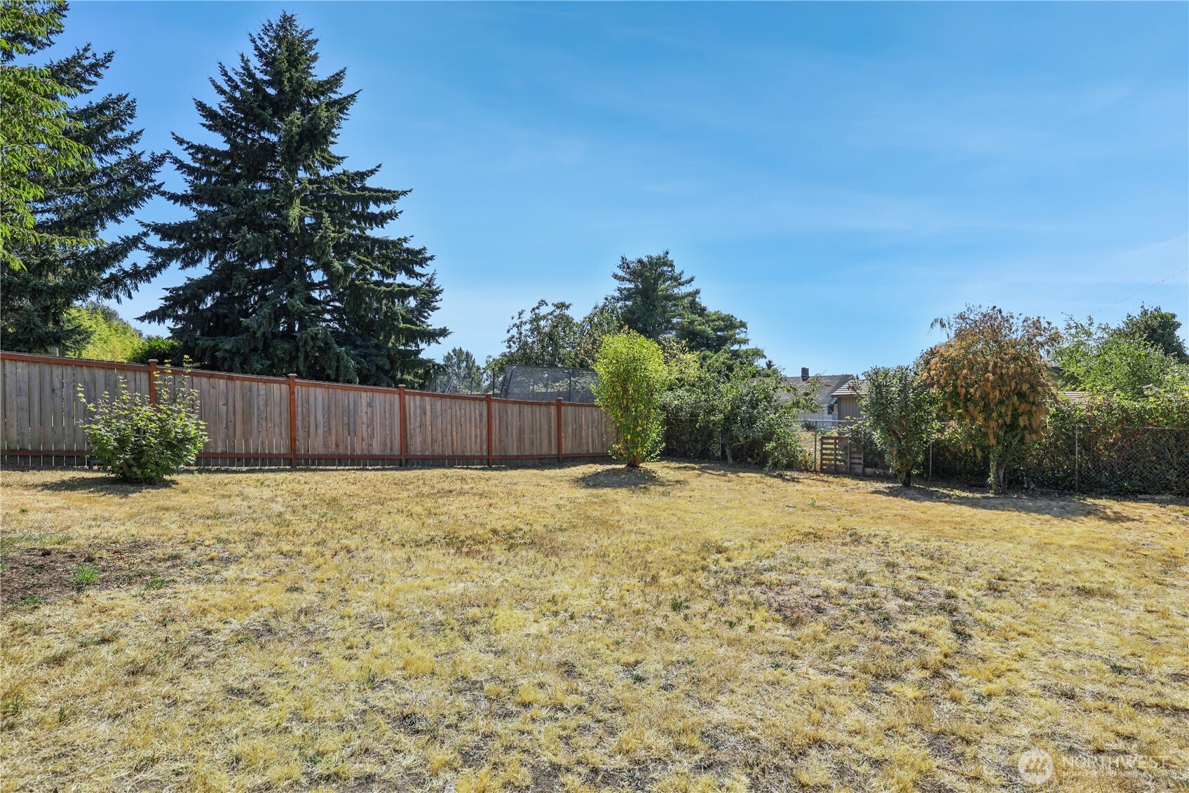 3574 E Roosevelt Avenue