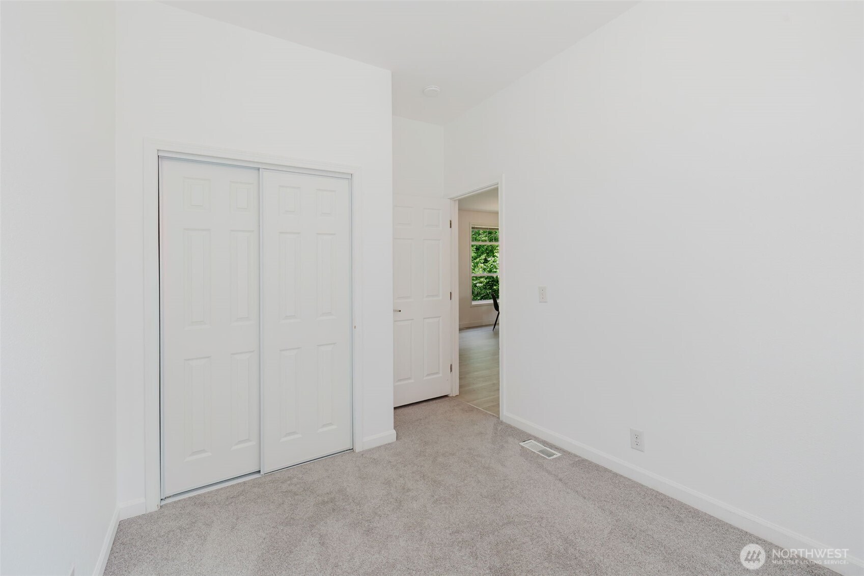 2683 Ridgecrest Drive W
