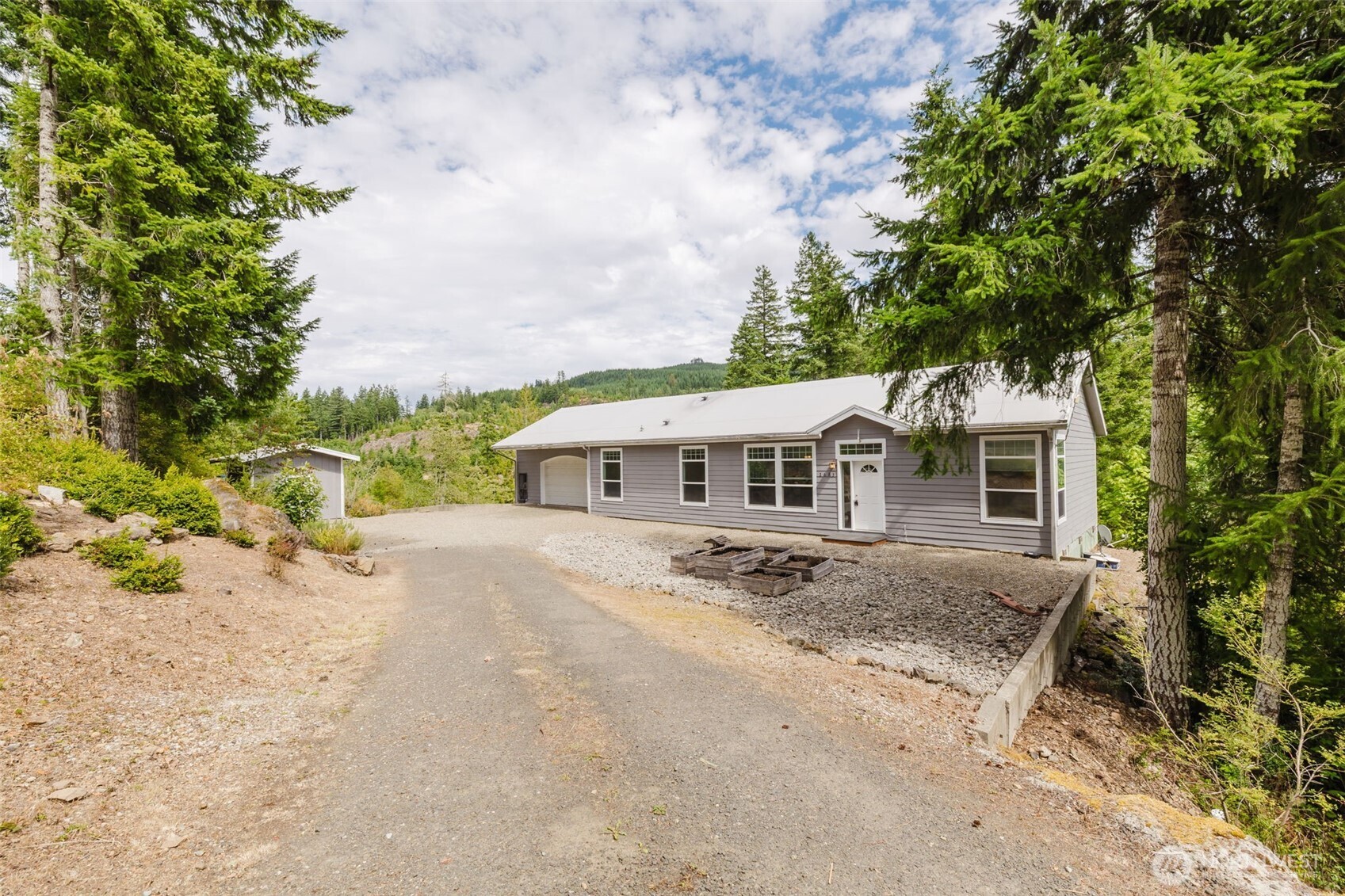 2683 Ridgecrest Drive W