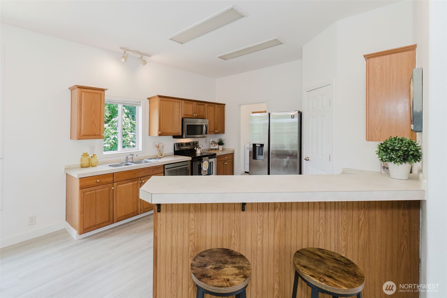 2683 Ridgecrest Drive W