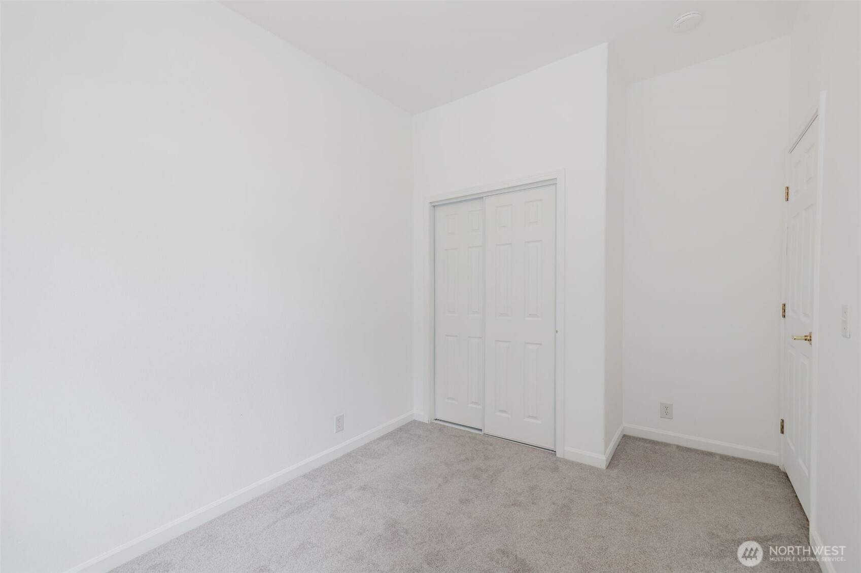 2683 Ridgecrest Drive W