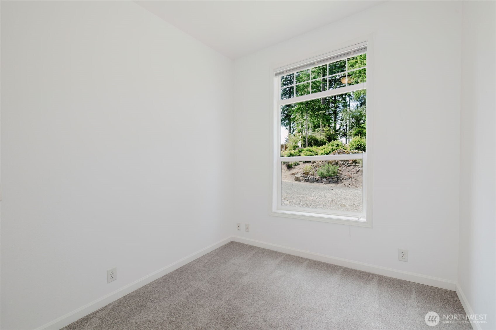 2683 Ridgecrest Drive W