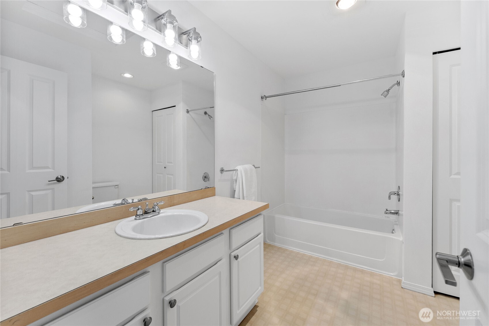 6515 134th Place SE Unit: F3