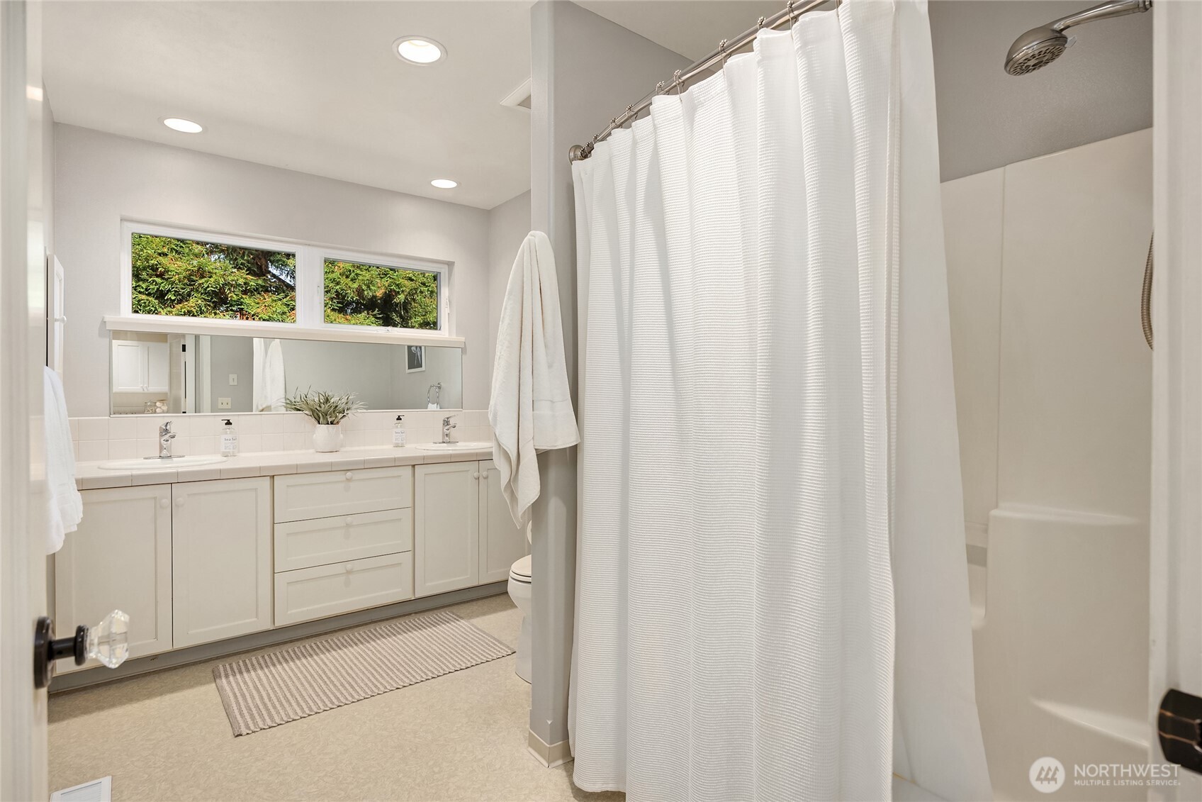 7551 Madrona Drive NE