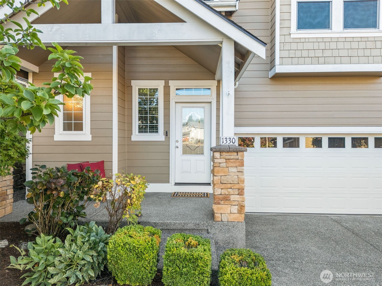 1330 NE Watland Street