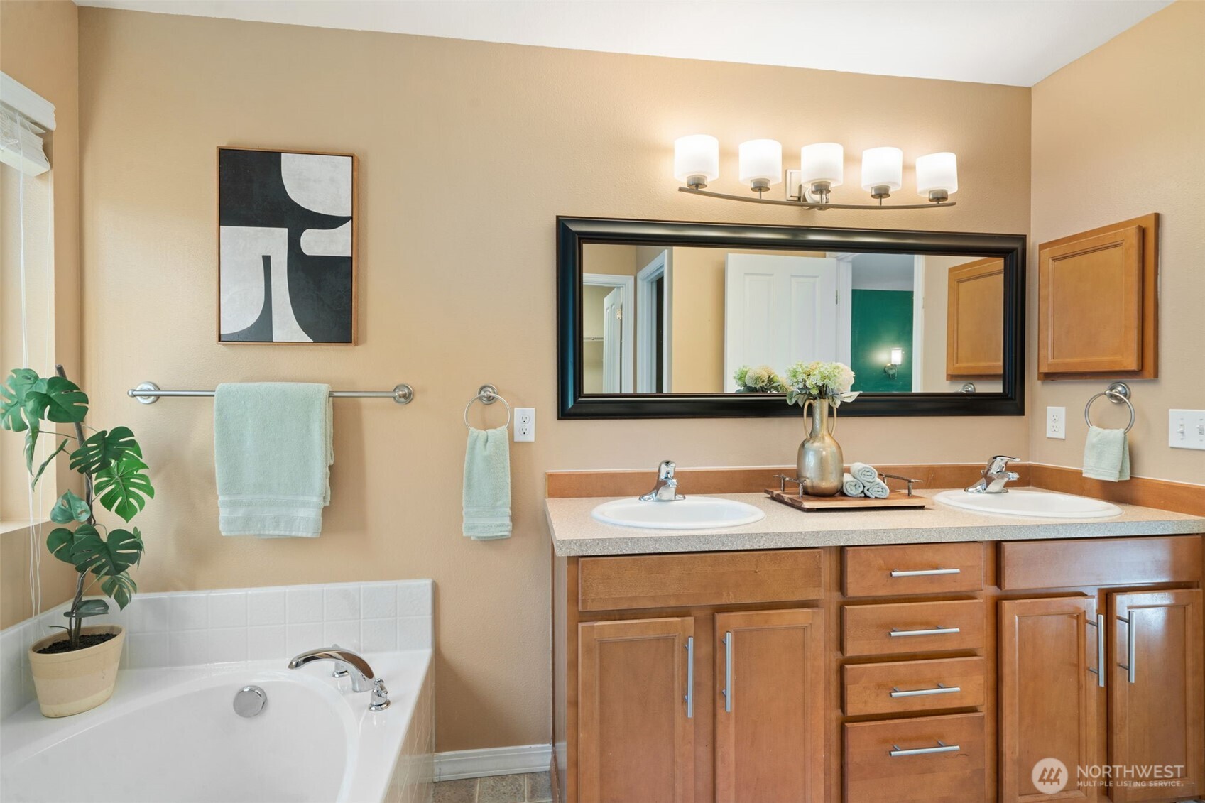 1330 NE Watland Street