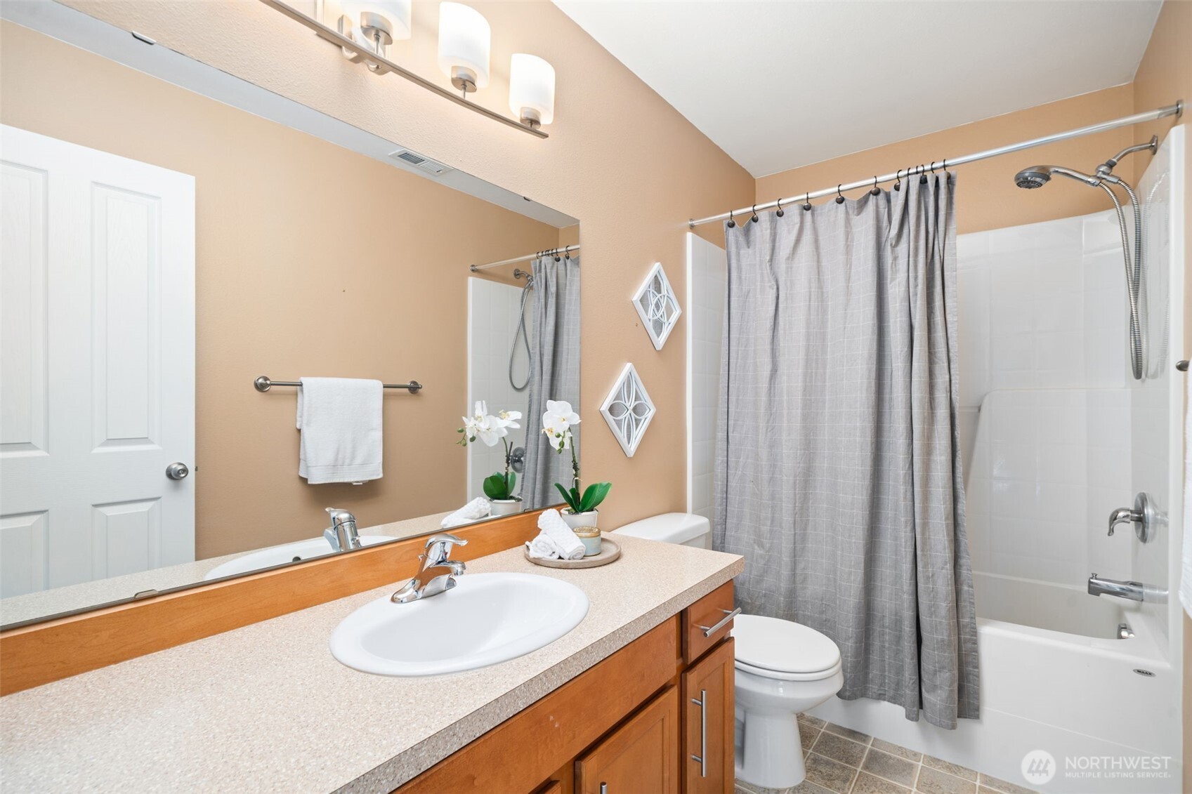 1330 NE Watland Street