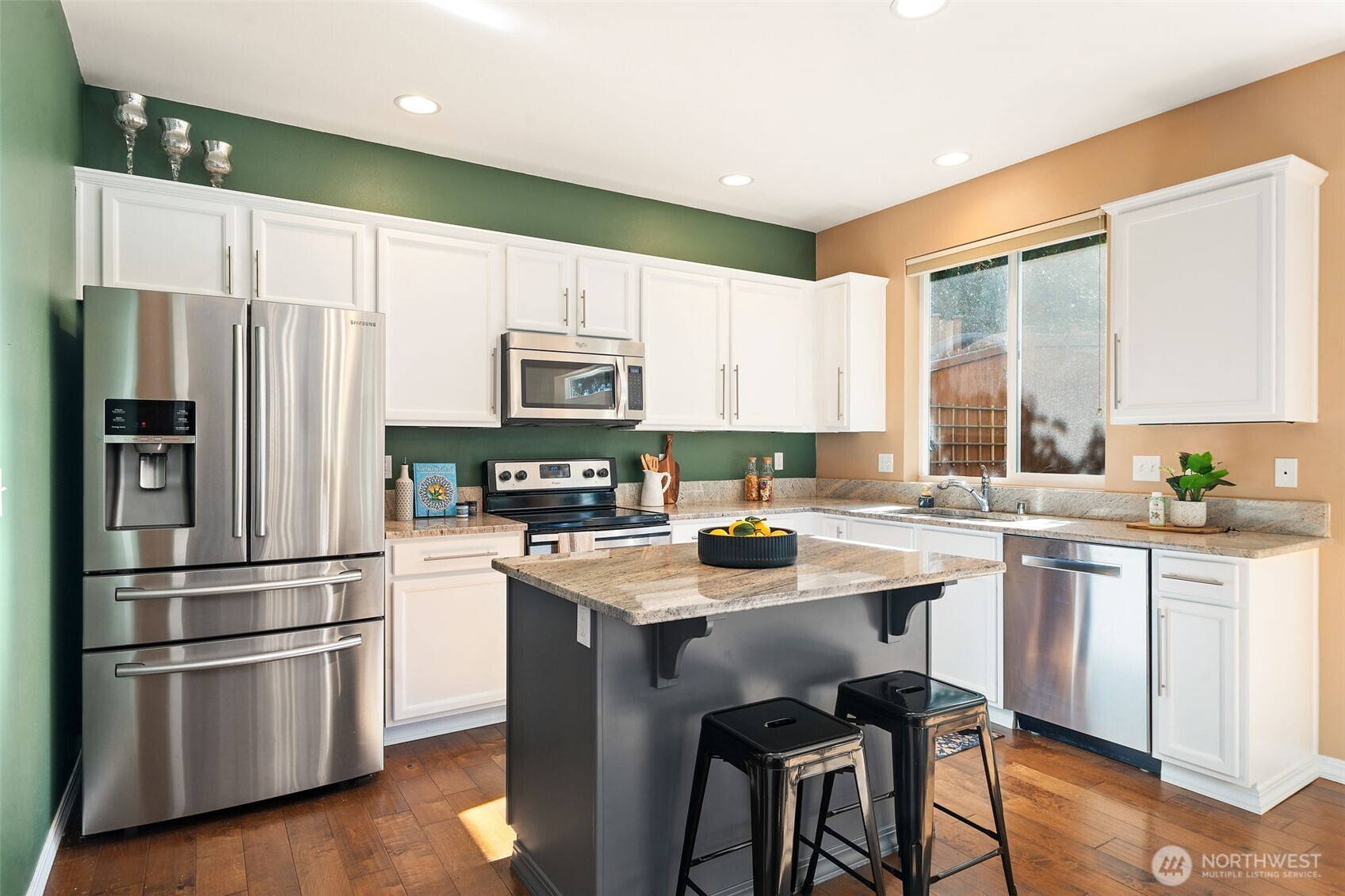 1330 NE Watland Street