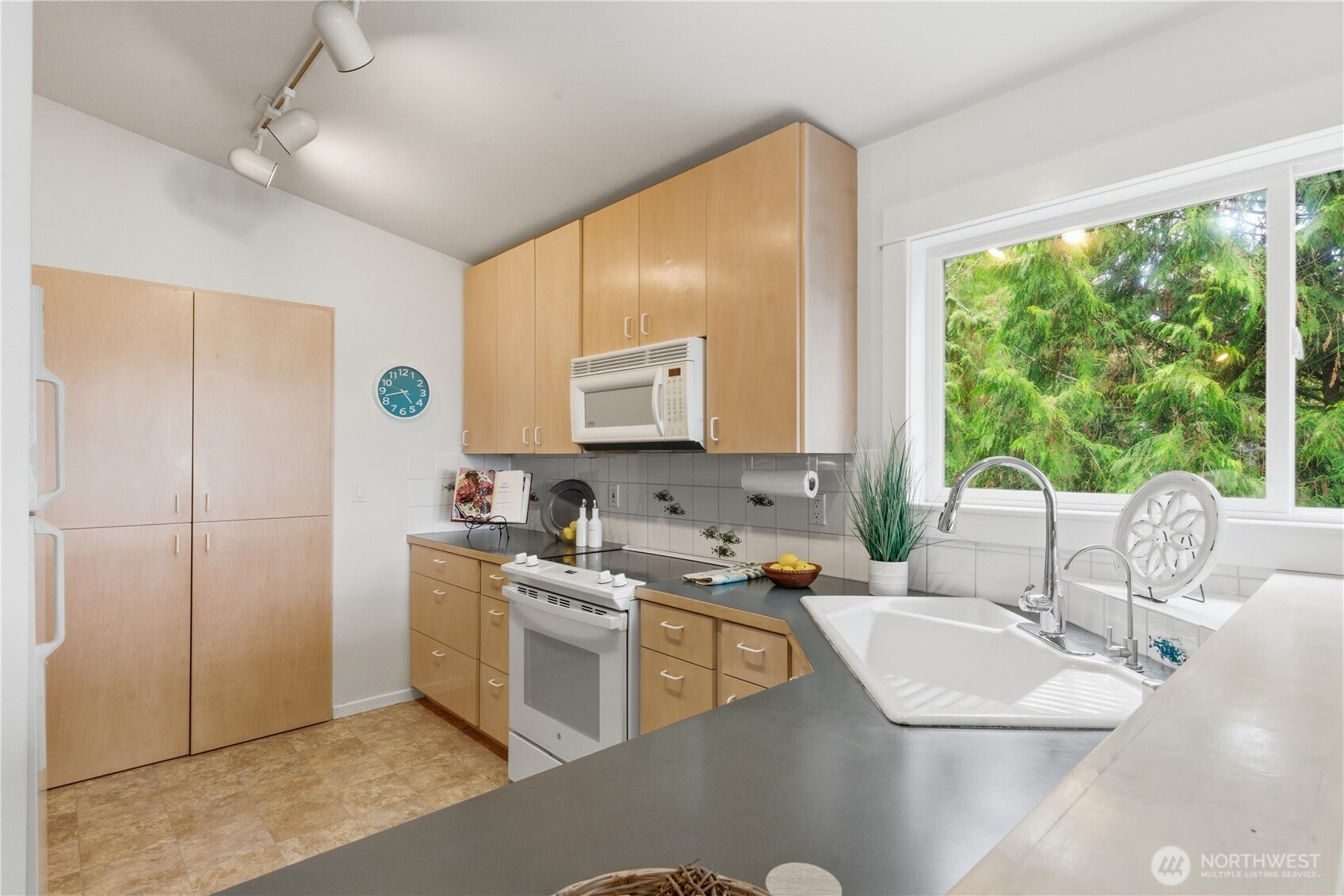 610 Tala Shore Drive