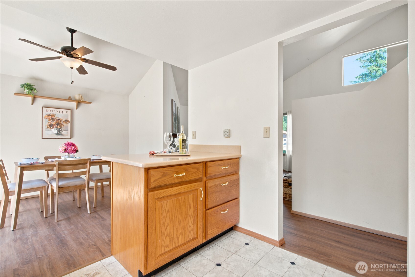 1059 NE Regal Court