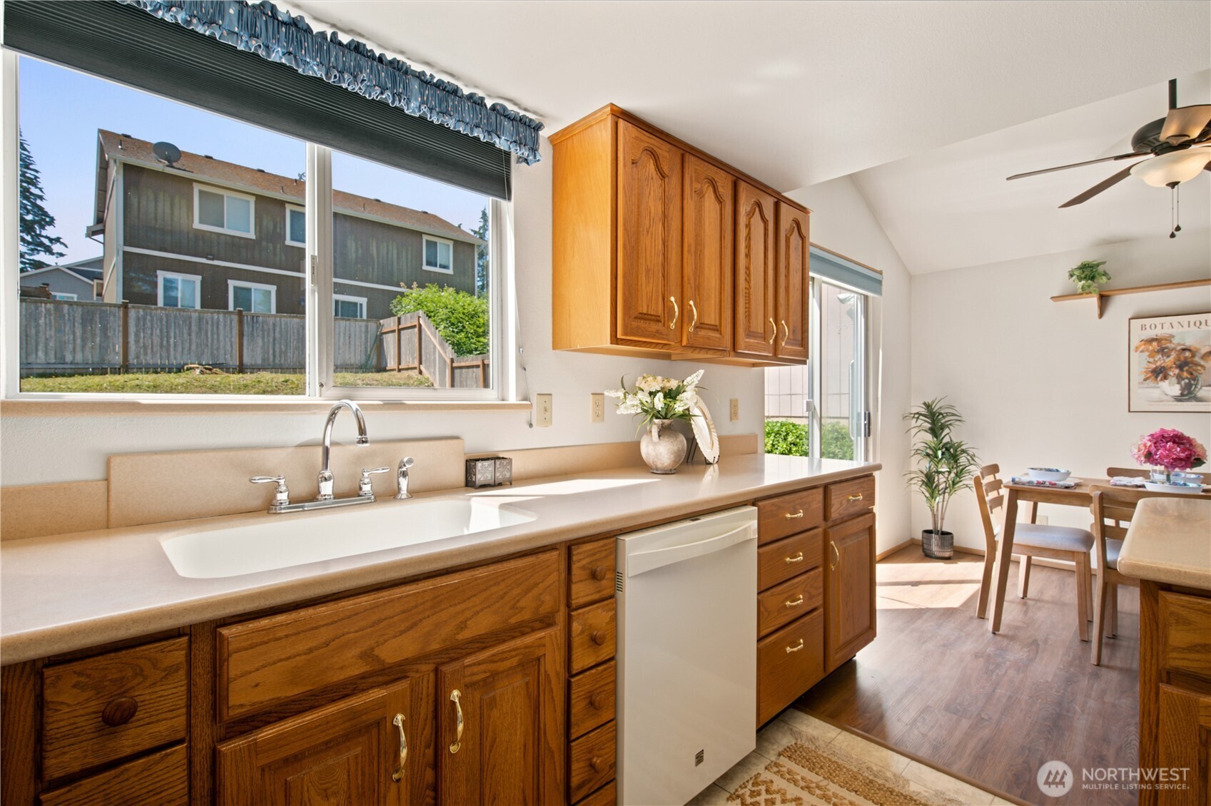 1059 NE Regal Court