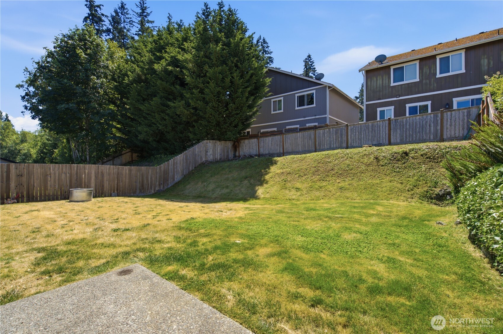 1059 NE Regal Court