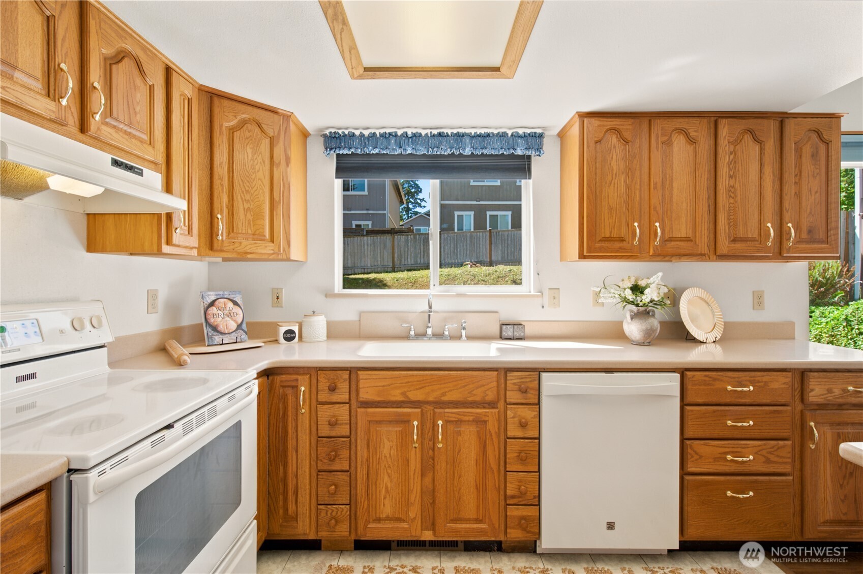 1059 NE Regal Court