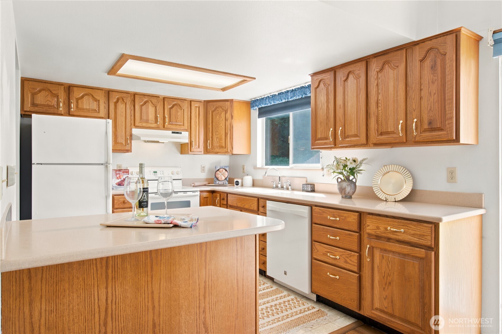 1059 NE Regal Court
