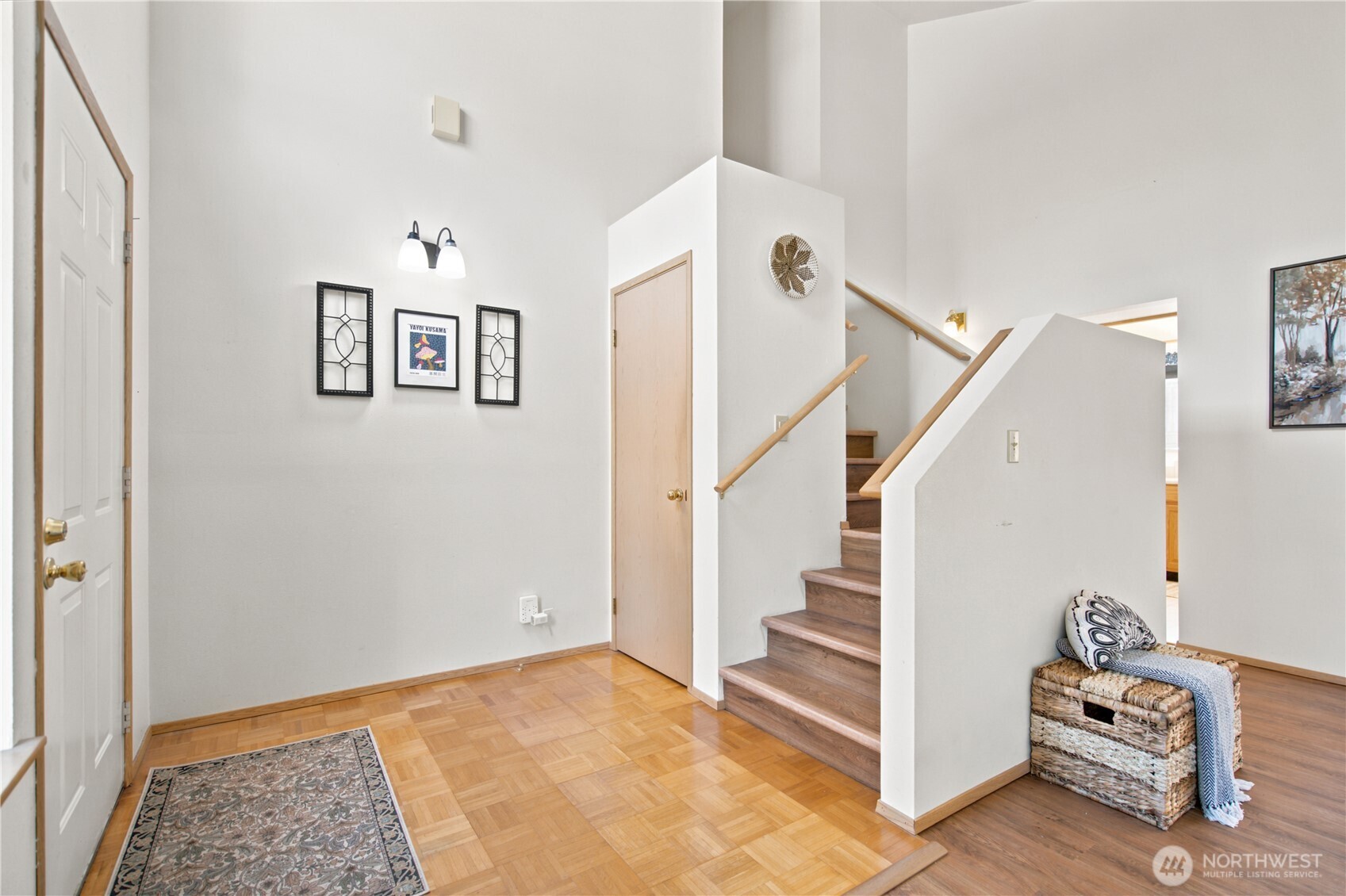 1059 NE Regal Court
