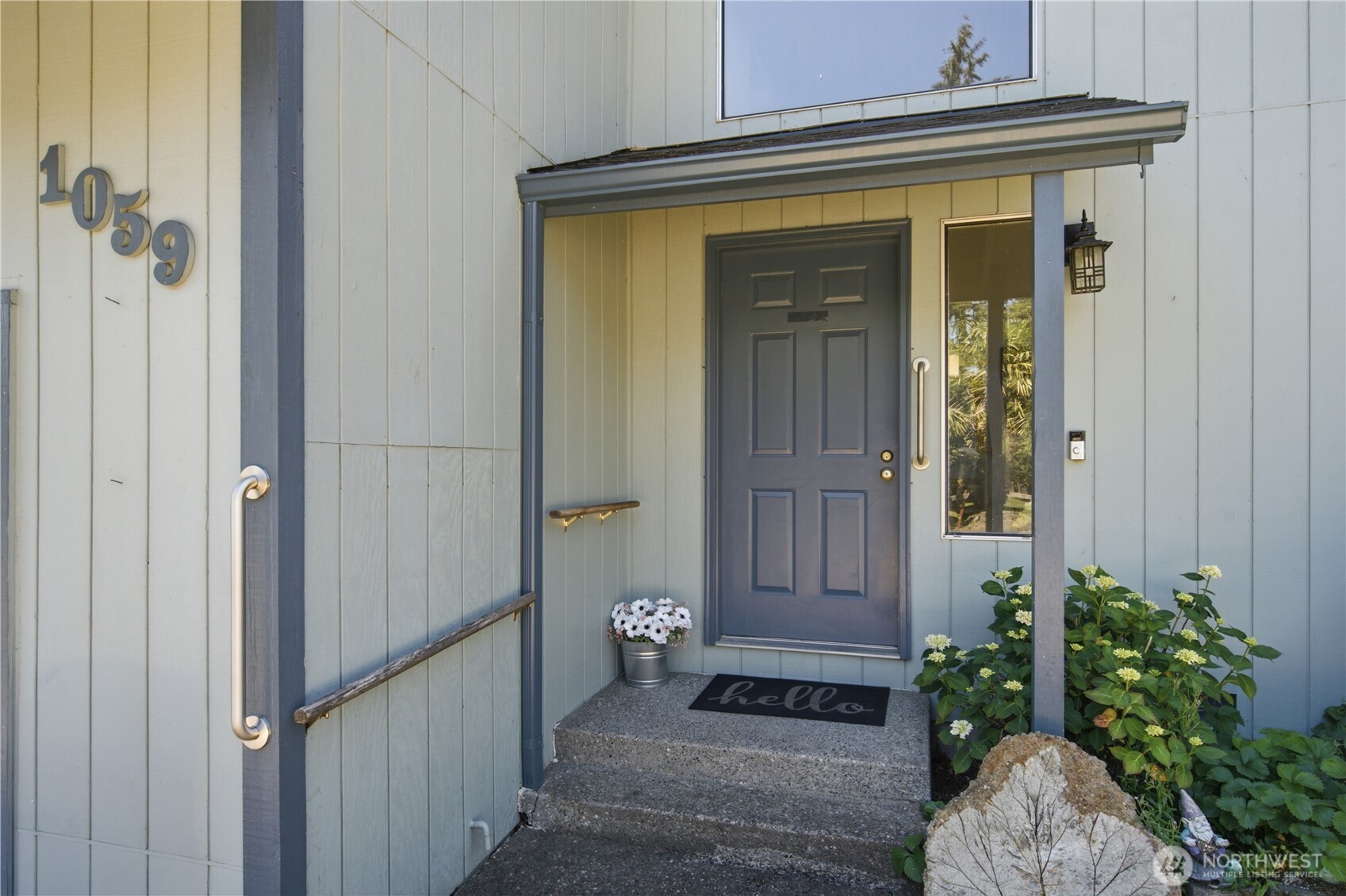 1059 NE Regal Court