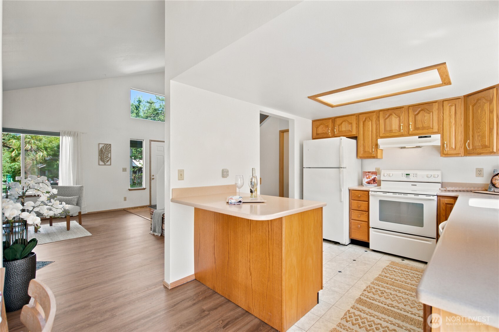 1059 NE Regal Court