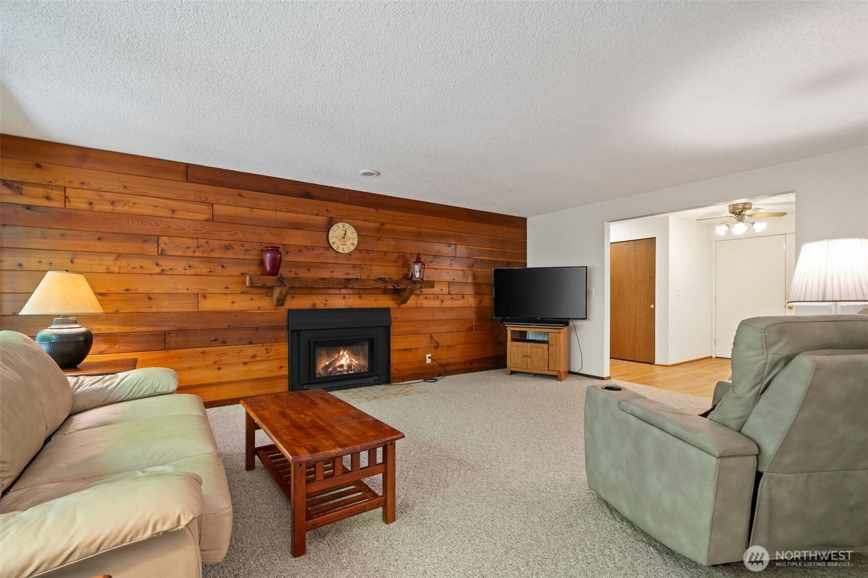 5496 NE Laura Loop