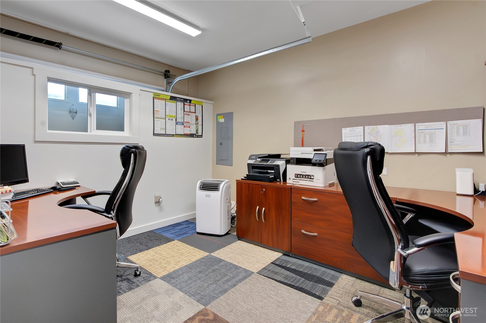 3713 Tahoma Place W