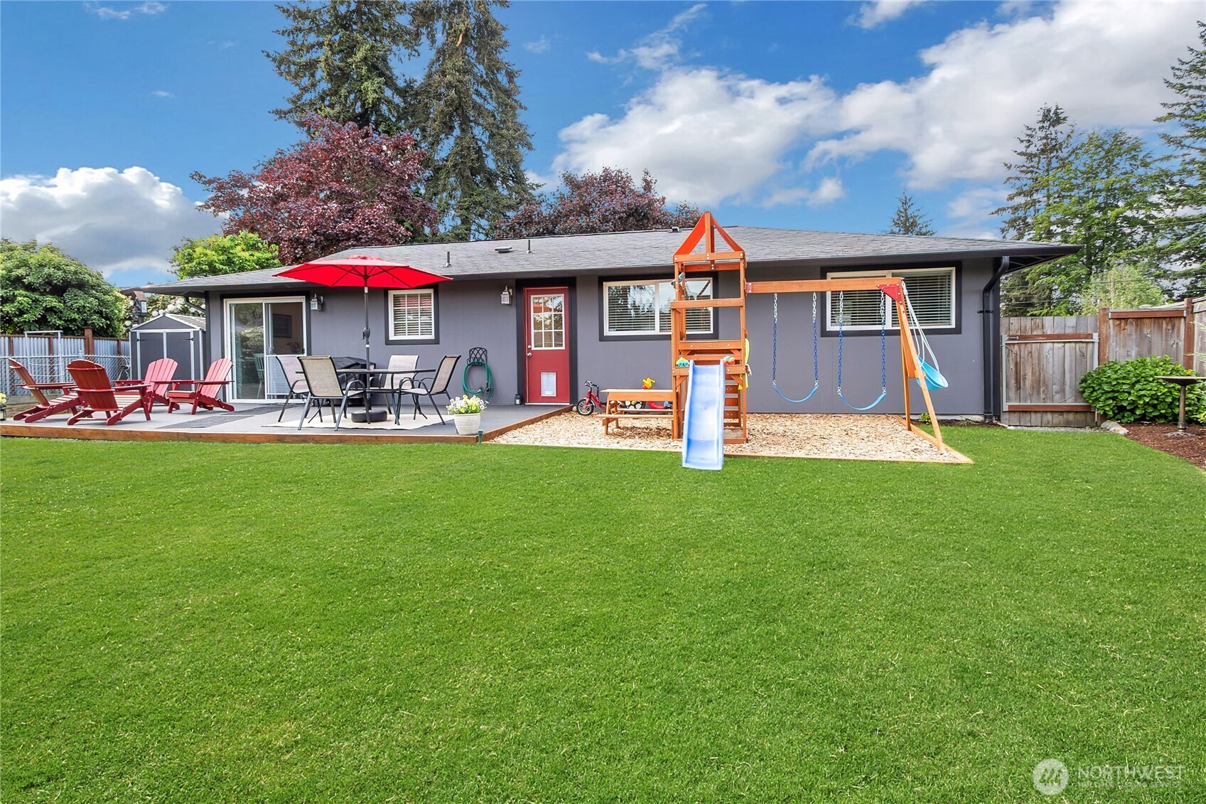 3713 Tahoma Place W