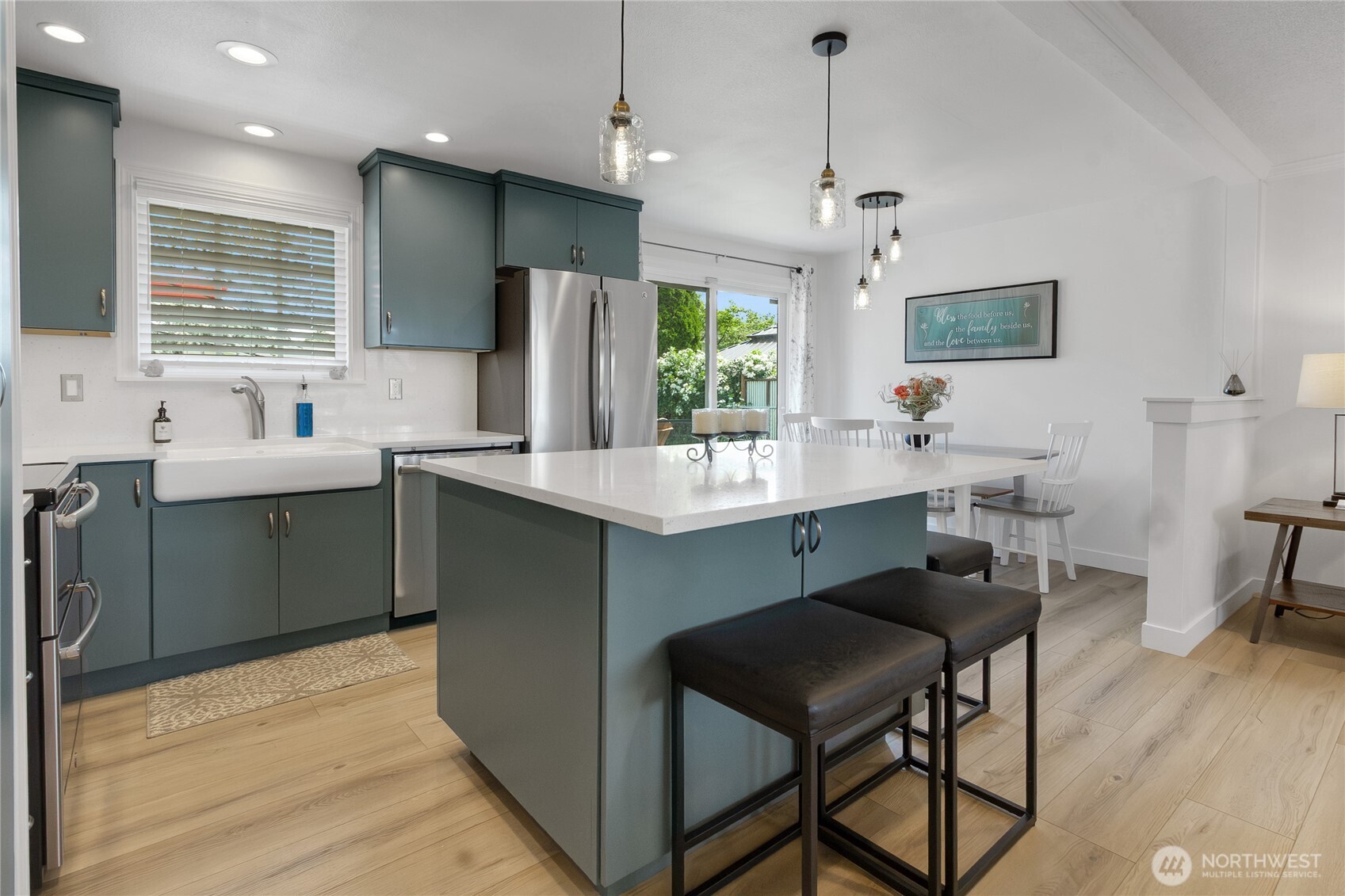 3713 Tahoma Place W