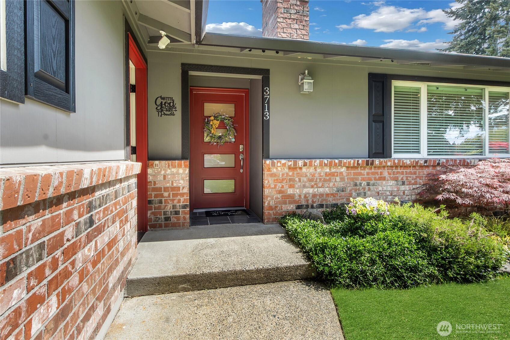 3713 Tahoma Place W