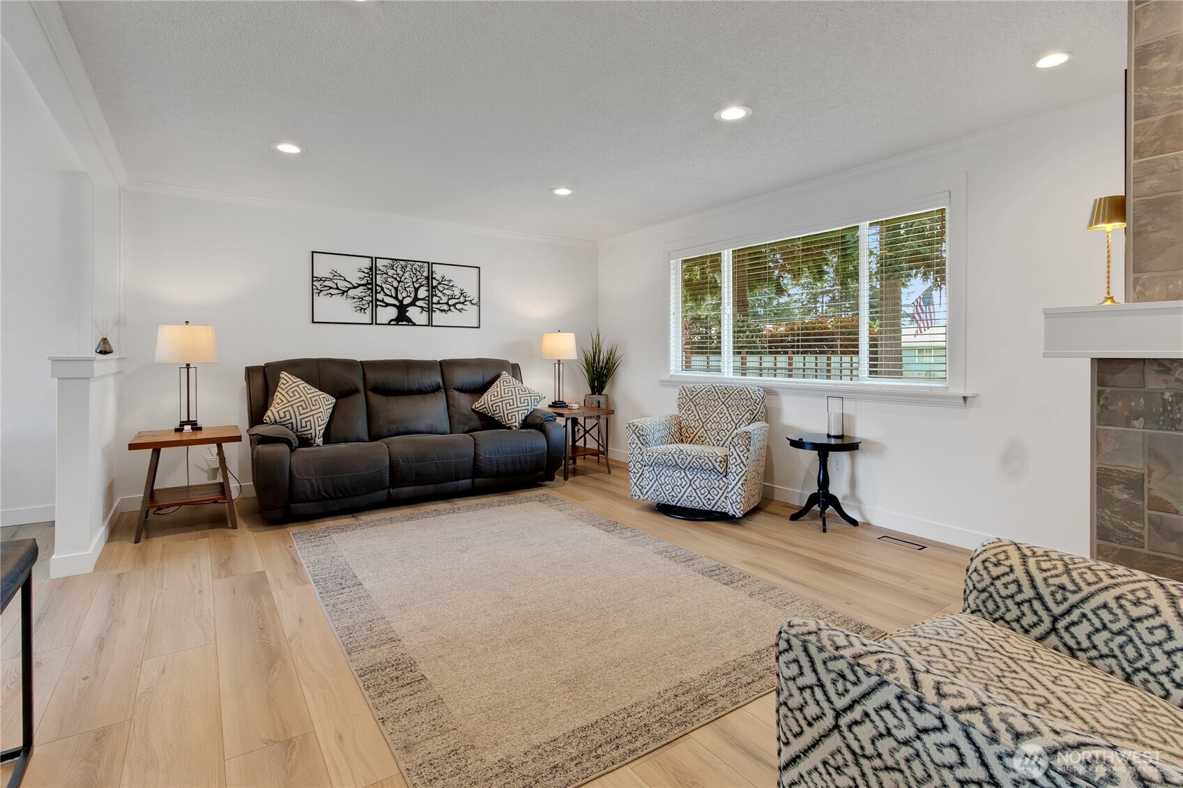 3713 Tahoma Place W