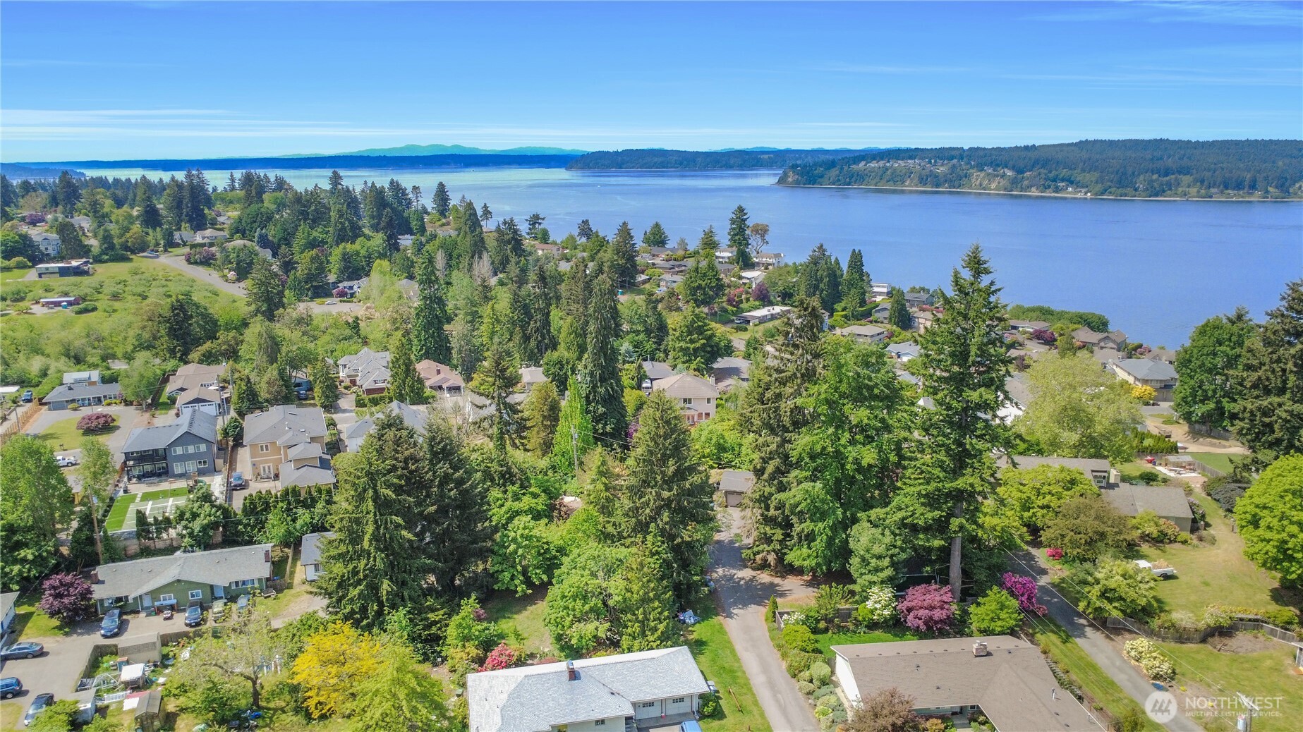 3713 Tahoma Place W