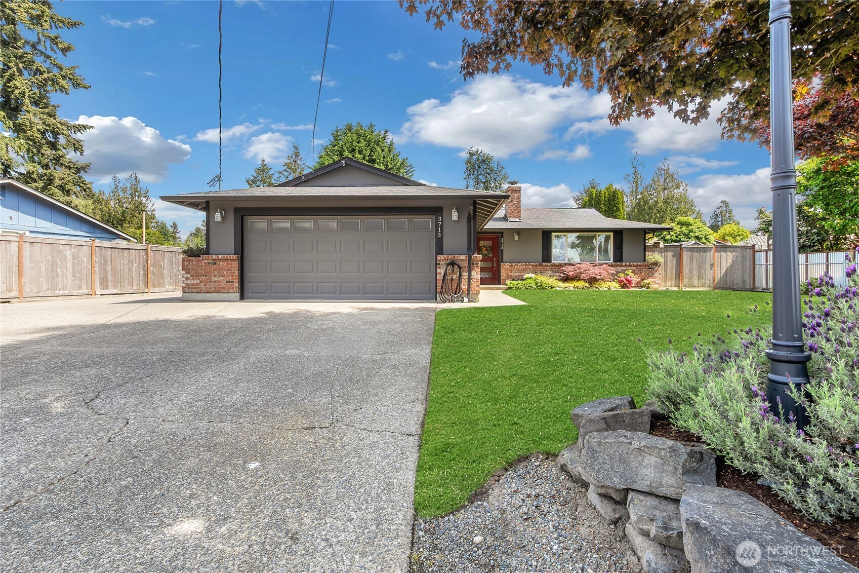 3713 Tahoma Place W