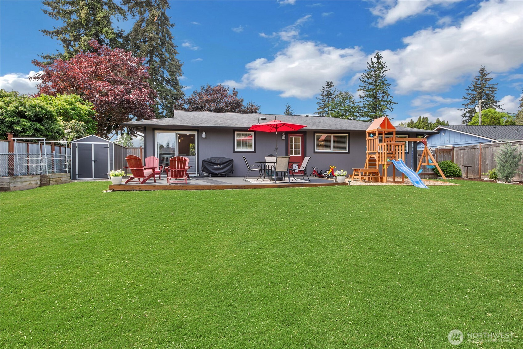 3713 Tahoma Place W